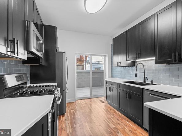 345 Roseberry Street, Philadelphia PA 19148