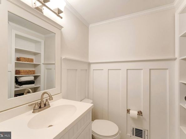 11008 Devenish Drive, Oakton VA 22124