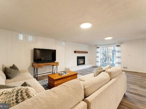 11008 Devenish Drive, Oakton VA 22124