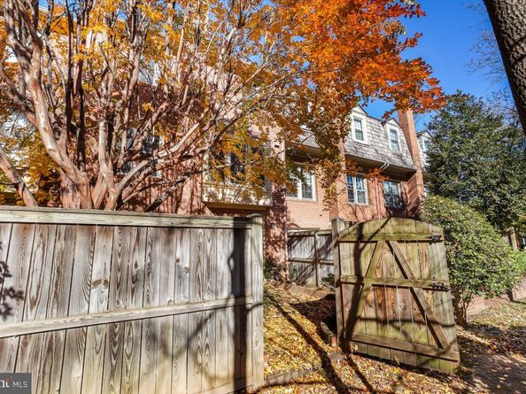 5004 Heritage Lane, Alexandria VA 22311