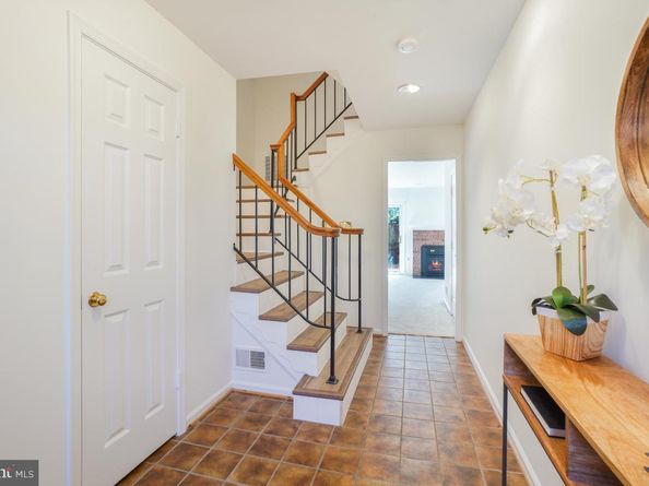 5004 Heritage Lane, Alexandria VA 22311