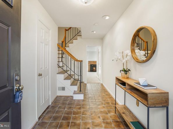 5004 Heritage Lane, Alexandria VA 22311