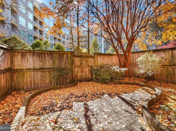 5004 Heritage Lane, Alexandria VA 22311