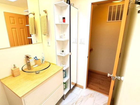 10929 Howland Drive, Reston VA 20191