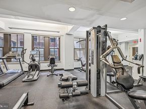 1500 Chestnut Street 8C, Philadelphia PA 19102