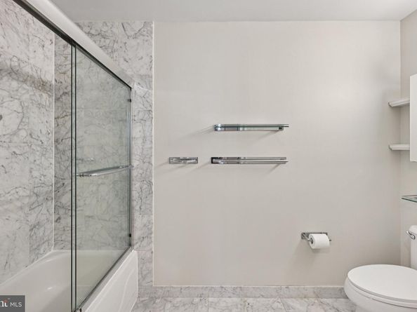 1500 Chestnut Street 8C, Philadelphia PA 19102