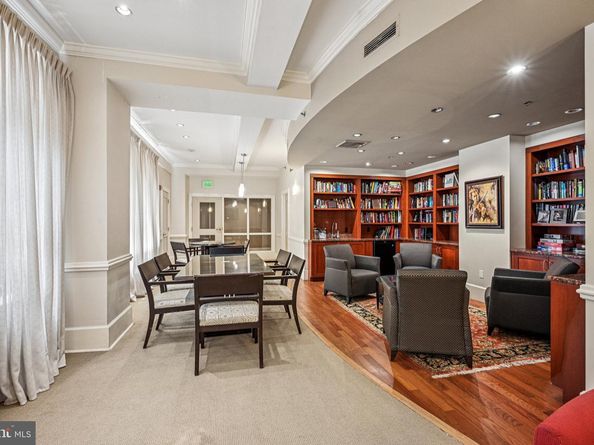 1500 Chestnut Street 8C, Philadelphia PA 19102