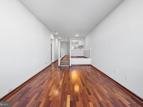 315 New Street 614, Philadelphia PA 19106