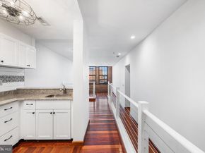 315 New Street 614, Philadelphia PA 19106