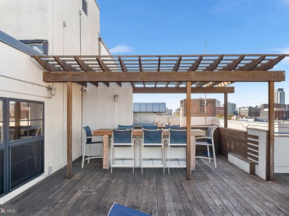 315 New Street 614, Philadelphia PA 19106