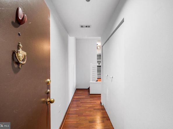 315 New Street 614, Philadelphia PA 19106