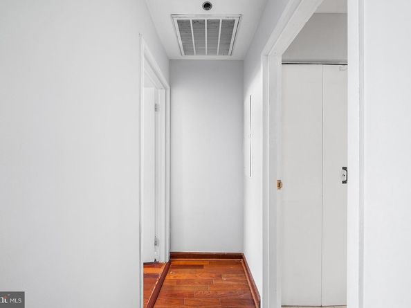 315 New Street 614, Philadelphia PA 19106