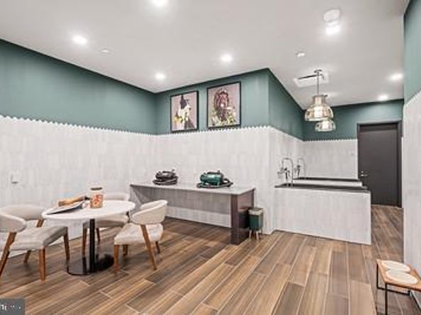 1911 Walnut Street UNIT 4102, Philadelphia PA 19103