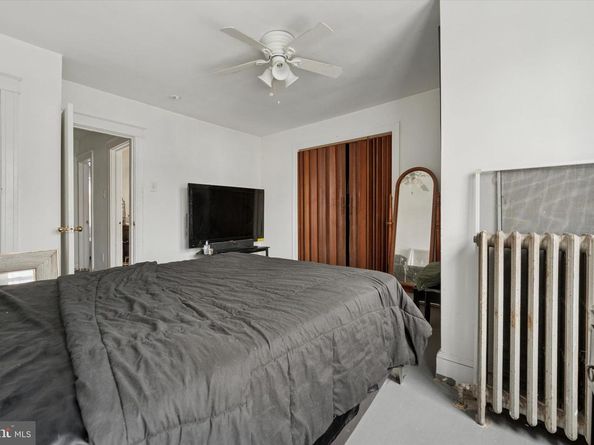 219 Laurel Road, Sharon Hill PA 19079