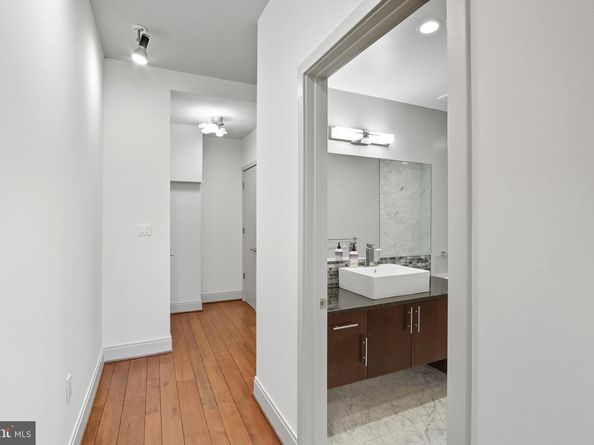 929 Florida Avenue NW 8001, Washington DC 20001