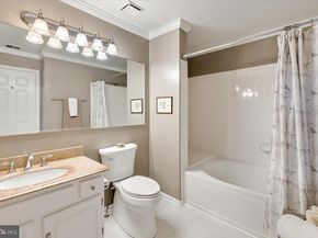 244 S Reynolds Street 403, Alexandria VA 22304