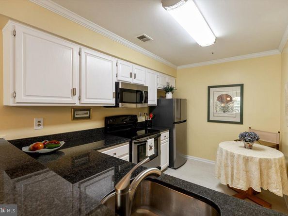 244 S Reynolds Street 403, Alexandria VA 22304