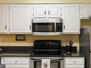 244 S Reynolds Street 403, Alexandria VA 22304