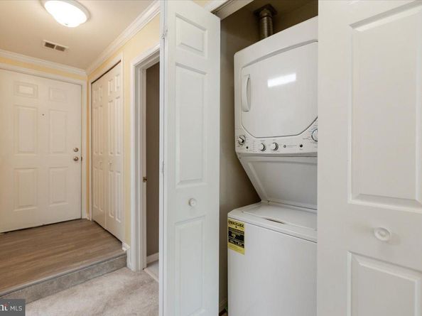 244 S Reynolds Street 403, Alexandria VA 22304