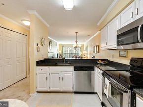 244 S Reynolds Street 403, Alexandria VA 22304