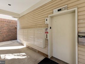 244 S Reynolds Street 403, Alexandria VA 22304