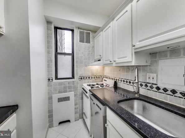 1 Scott Circle NW 121, Washington DC 20036