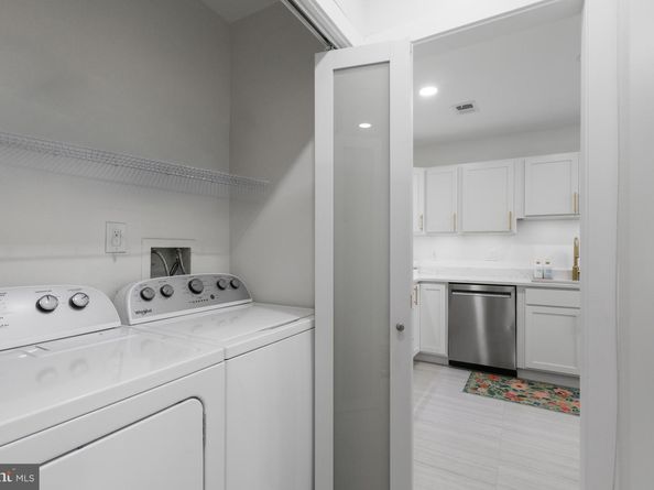 1016 S Wayne Street T12, Arlington VA 22204