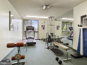 1016 S Wayne Street T12, Arlington VA 22204
