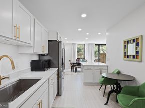 1016 S Wayne Street T12, Arlington VA 22204