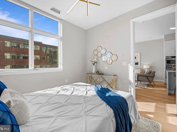 646 H Street NE 305, Washington DC 20002