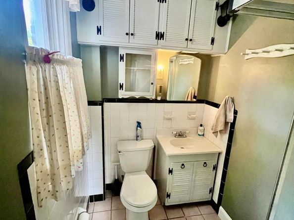 924 Edgewood Avenue, Folsom PA 19033