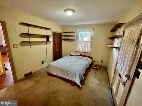 924 Edgewood Avenue, Folsom PA 19033
