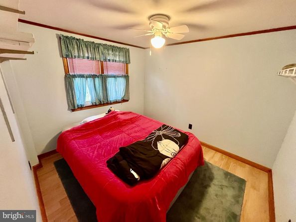 924 Edgewood Avenue, Folsom PA 19033