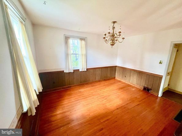 924 Edgewood Avenue, Folsom PA 19033