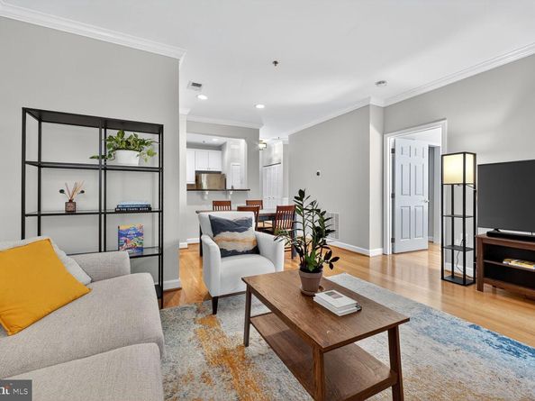 2330 14TH Street N 205, Arlington VA 22201