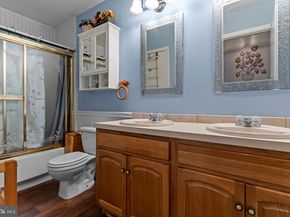 246 Colette Court, Levittown PA 19057