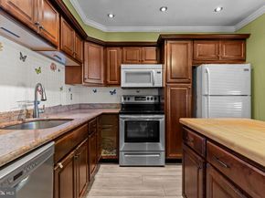 246 Colette Court, Levittown PA 19057