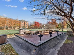 1620 W Abingdon Drive W 301, Alexandria VA 22314