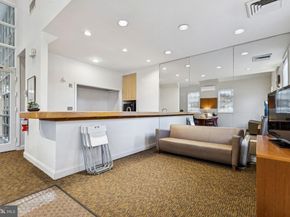 1620 W Abingdon Drive W 301, Alexandria VA 22314