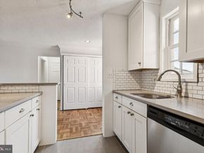 1620 W Abingdon Drive W 301, Alexandria VA 22314