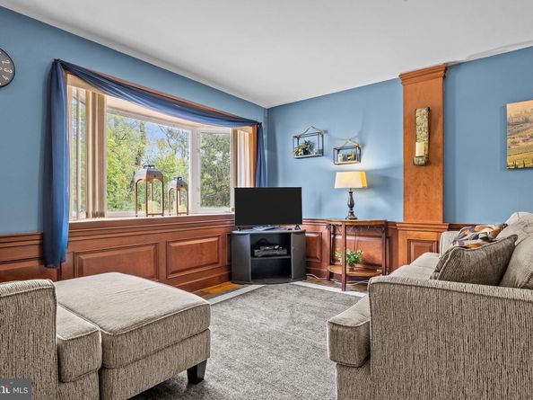 9768 Cowden Street, Philadelphia PA 19115