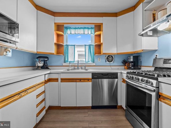9768 Cowden Street, Philadelphia PA 19115