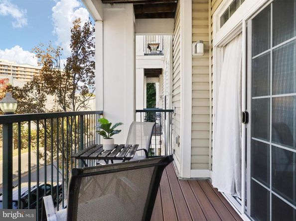 2465 Army Navy Drive 1203, Arlington VA 22206
