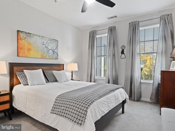 2465 Army Navy Drive 1203, Arlington VA 22206