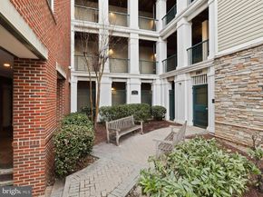 2465 Army Navy Drive 1203, Arlington VA 22206