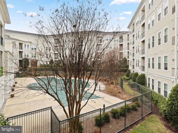 2465 Army Navy Drive 1203, Arlington VA 22206
