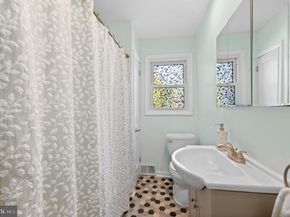 359 Valley View Road, King Of Prussia PA 19406