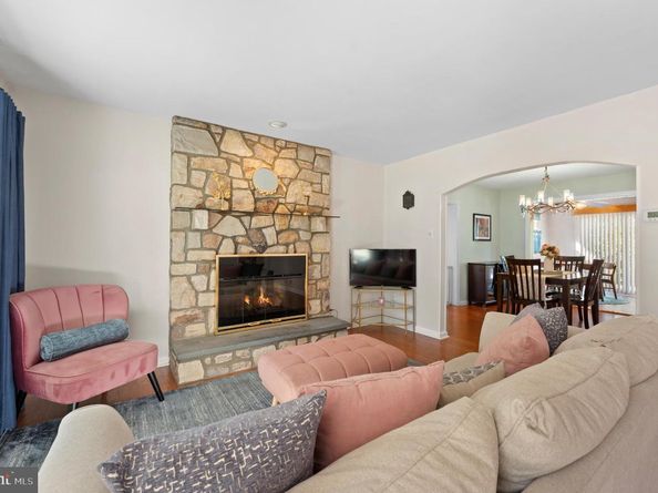 359 Valley View Road, King Of Prussia PA 19406