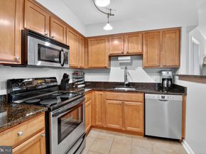 1001 N Vermont Street 102, Arlington VA 22201
