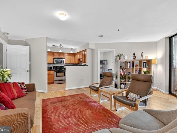 1001 N Vermont Street 102, Arlington VA 22201